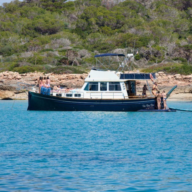 EXCURSION EN LLAUT BARCO CLASICO